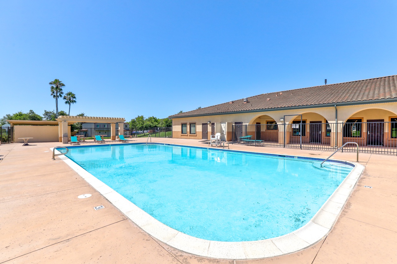 1538 Chrisman Circle