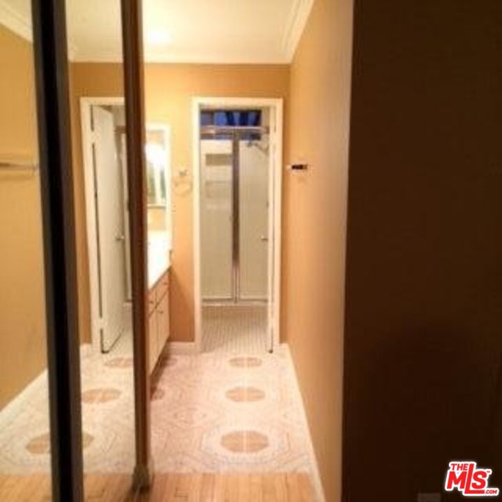 undefined Victory Boulevard