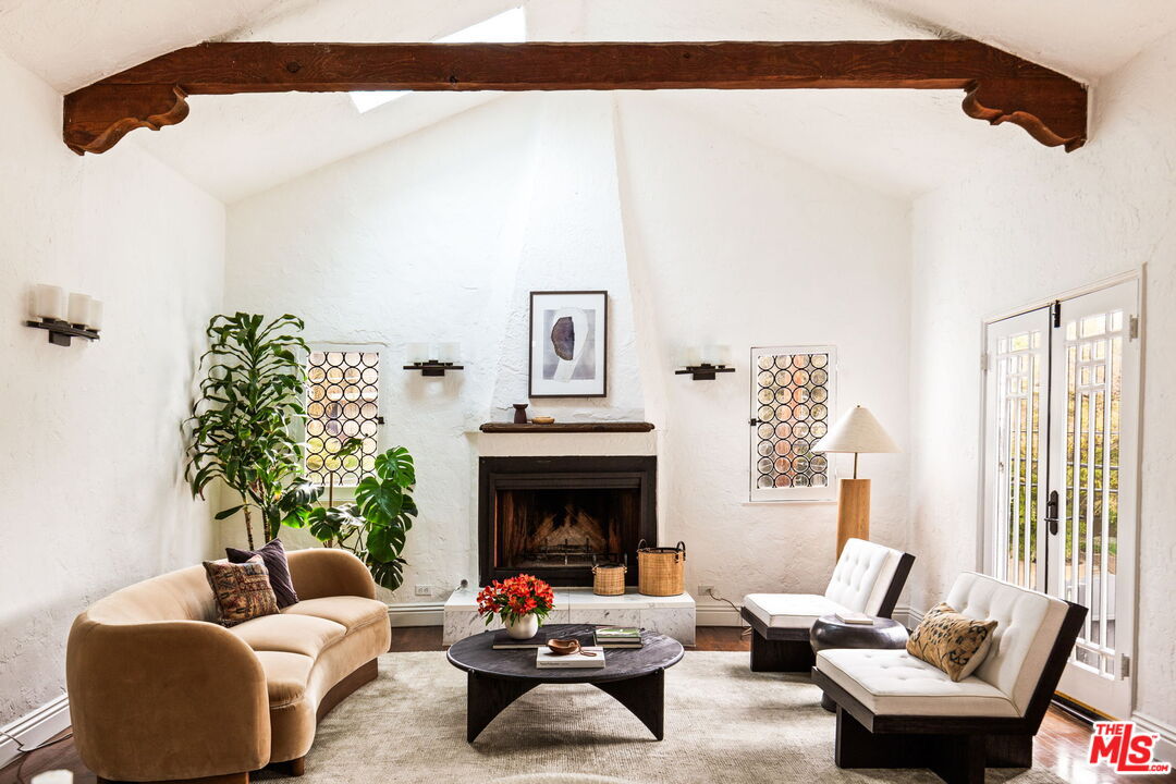 2251 North Cahuenga Boulevard