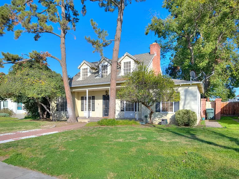 1412 North Vagedes Avenue