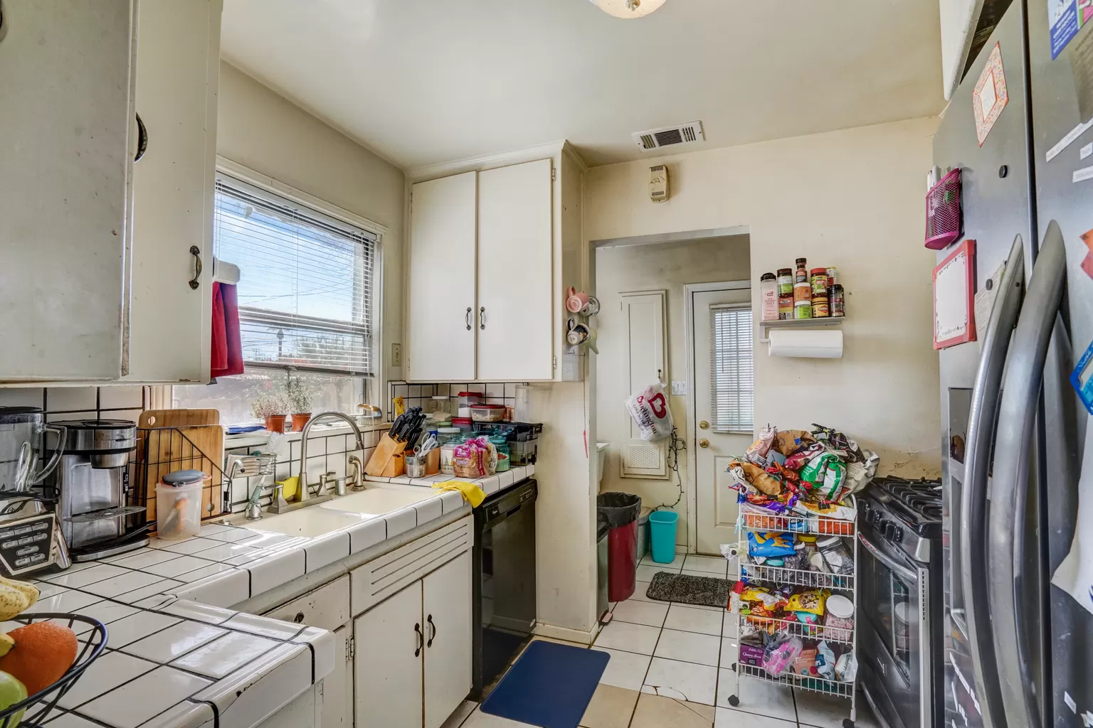 1750 Arnold Way, Unit 1