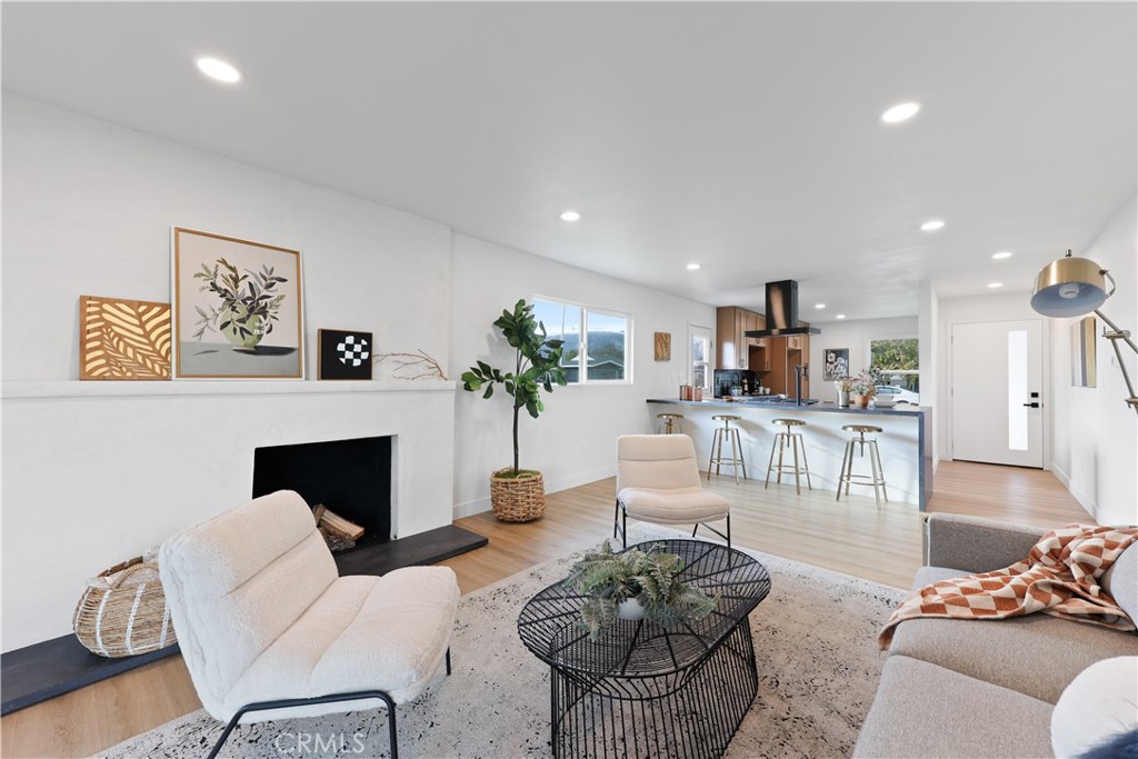 912 East Citrus Edge Street